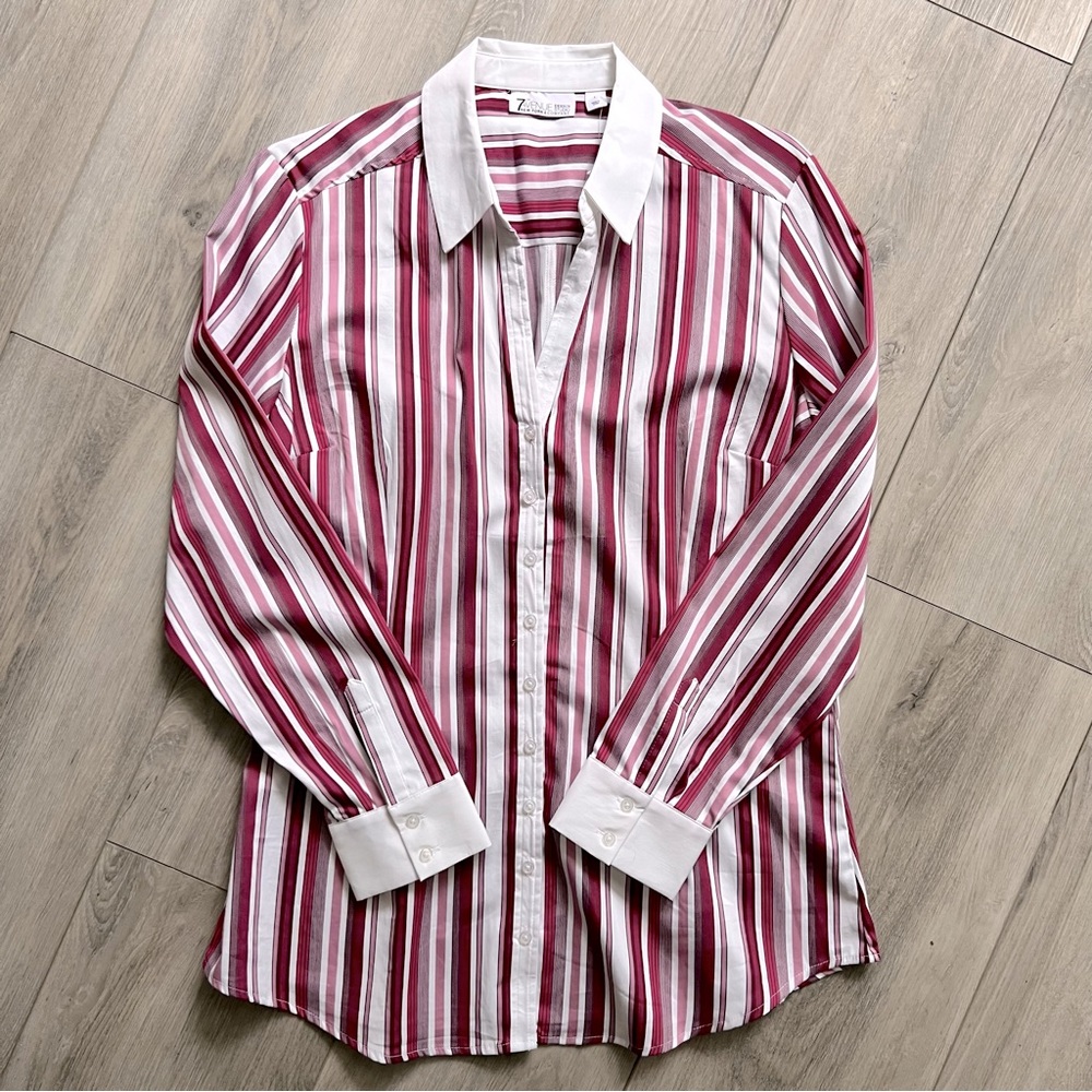New York & Co. Long sleeve button up shirt